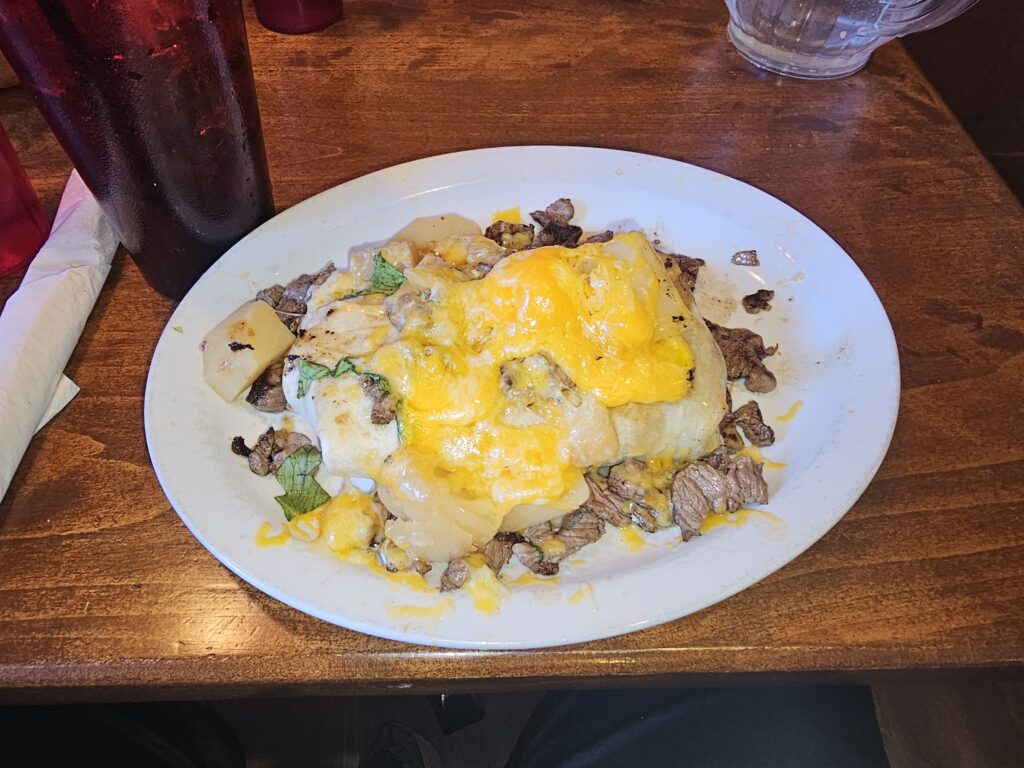 Roberto's Cafe-El Jefe Burrito